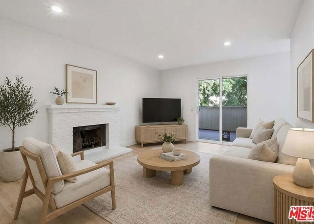 2511 Easton Place - Photo 1