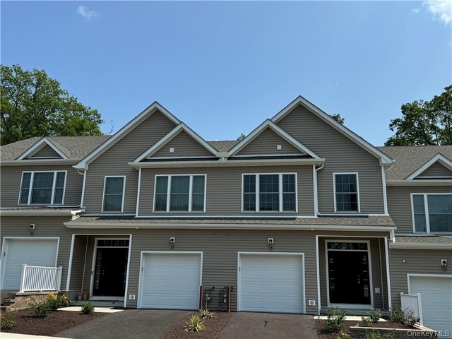 16 Pinto Road W - Photo 1
