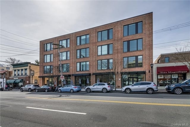 110 Chatsworth Avenue - Photo 1