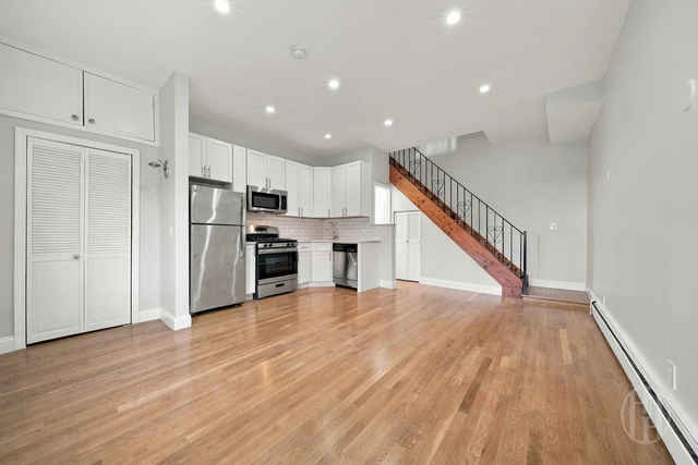 250 16th Street - Photo 1