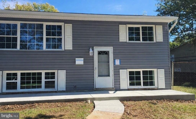 7925 Appomattox Avenue - Photo 1