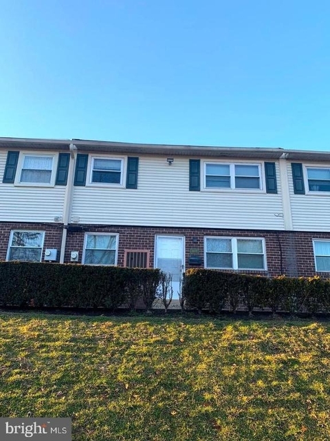 607 607 Edison Avenue - Photo 1