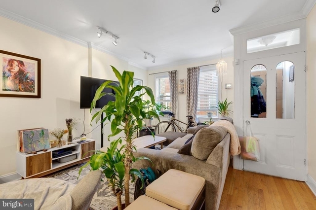 824 N Judson Street - Photo 1