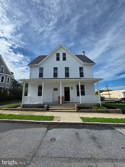 331 N College Street - Photo 1
