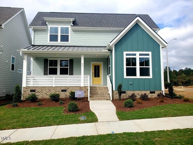 451 Vine Parkway - Photo 1