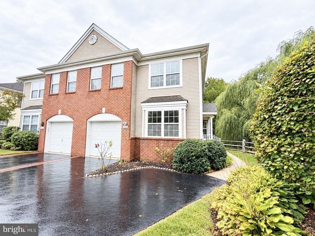 224 Fountayne Lane - Photo 1