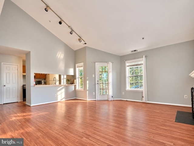 3121 Charing Crossing - Photo 1
