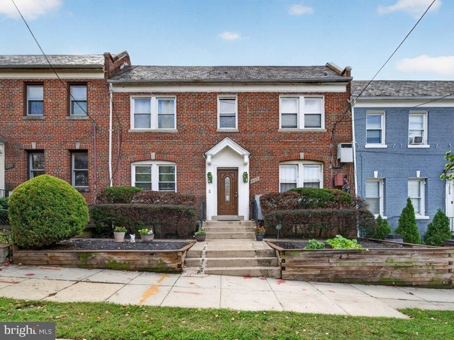 1333 Adams Street Ne - Photo 1