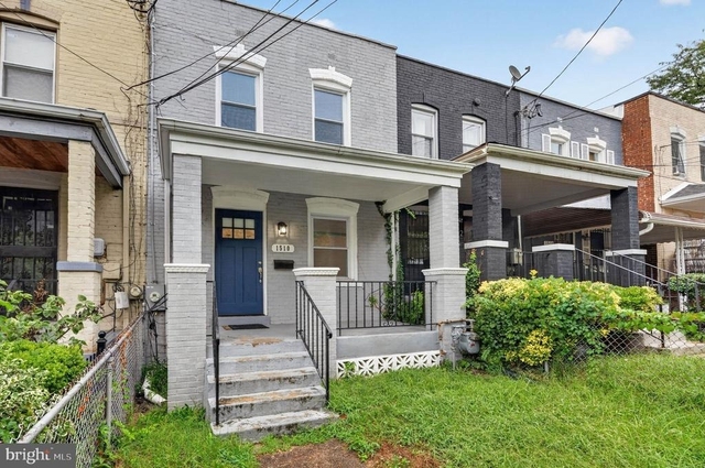 1510 Howard Road Se - Photo 1
