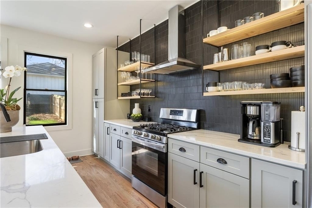 593 Formwalt Street Sw - Photo 1