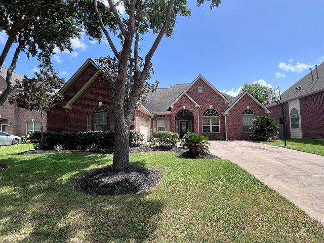 5219 Emerald Trace Court - Photo 1