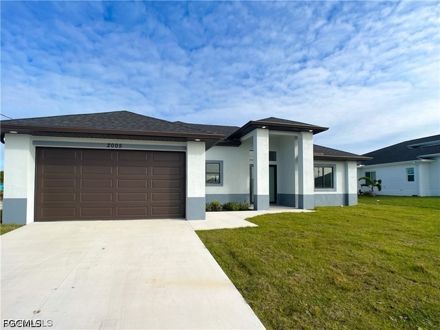 2602 Diplomat Parkway W - Photo 1