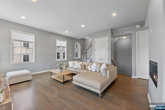 289 Bradley - Photo 1
