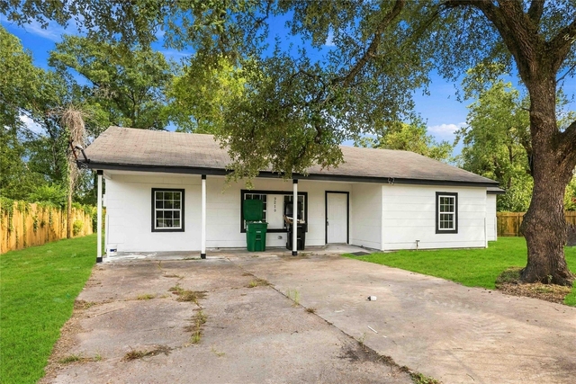 9210 Crestview Drive - Photo 1