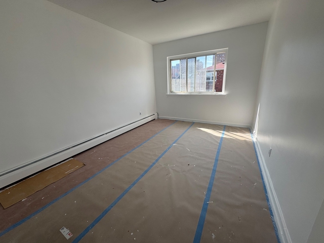 21-20 Broadway - Photo 1