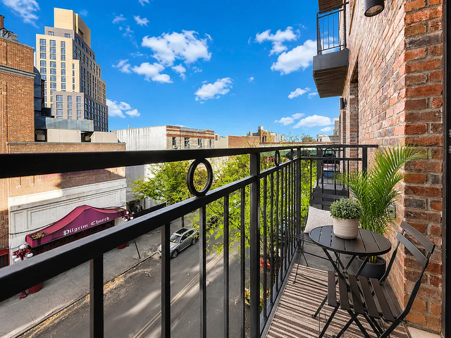 1010 Gates Avenue - Photo 1