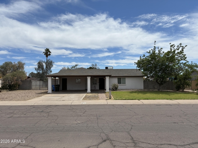 1009 W Michelle Drive - Photo 1