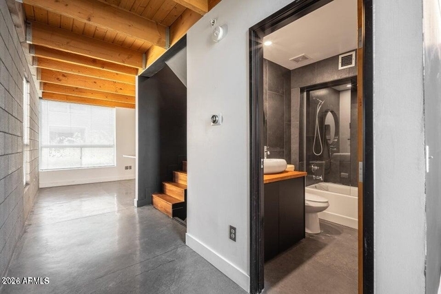 537 E Willetta Street - Photo 1