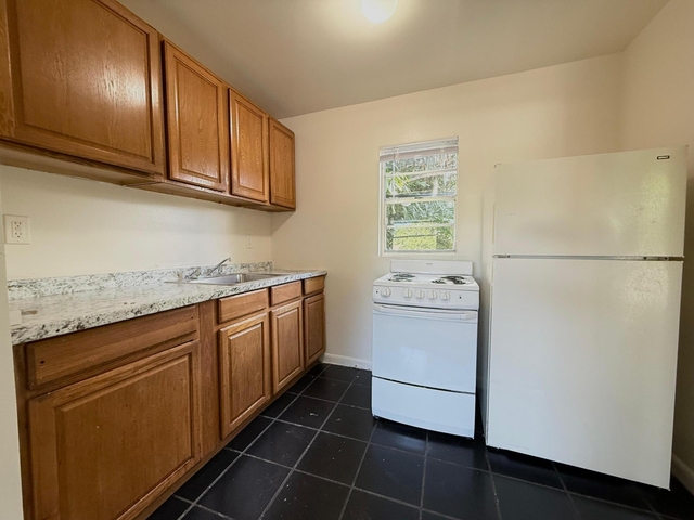 808 30th Street - Photo 1