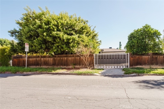 18328 Gresham Street - Photo 1