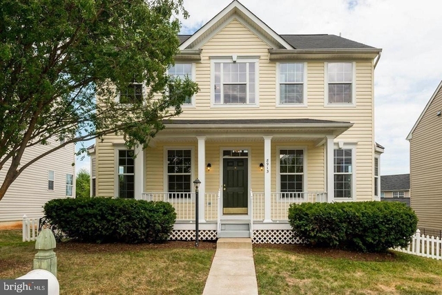 8913 Yellowleg Court - Photo 1