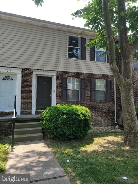 109 Parkside Drive - Photo 1