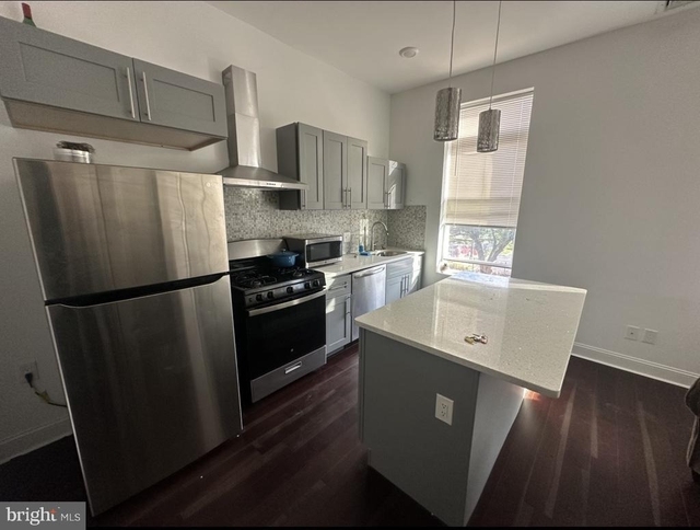 1635 W Girard Avenue - Photo 1