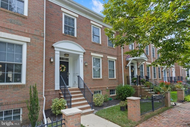 103 Ely Crescent - Photo 1