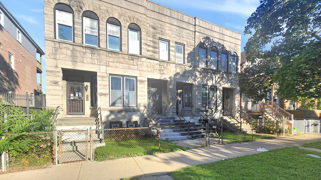 2333 S Lawndale Avenue - Photo 1