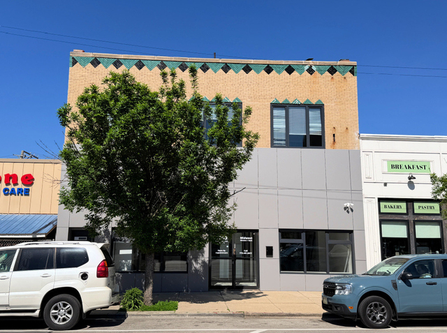 5209 N Milwaukee Avenue - Photo 1