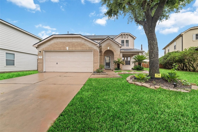 527 Remington Point Court - Photo 1