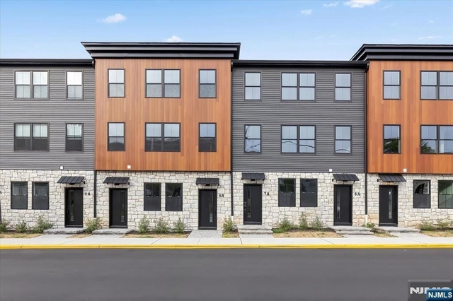 81 Union - Photo 1