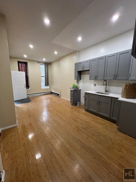 445 East 139 Street - Photo 1