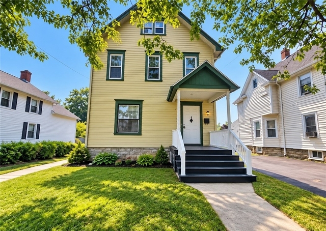 255 West North Street - Photo 1