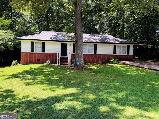 105 Dogwood Drive - Photo 1