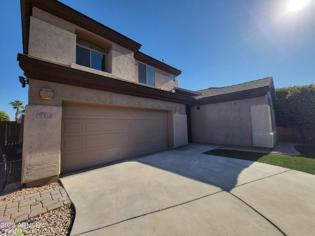 833 E Sheffield Avenue - Photo 1