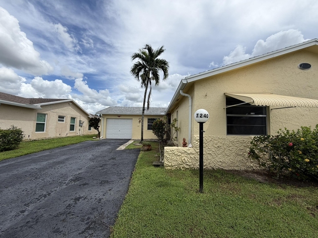 7240 Pineforest Circle - Photo 1