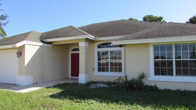 2311 Sw Susset Lane - Photo 1
