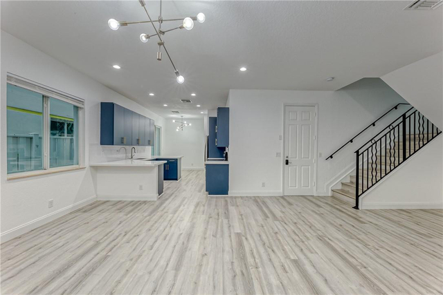 500 Sw 4th Avenue - Photo 1