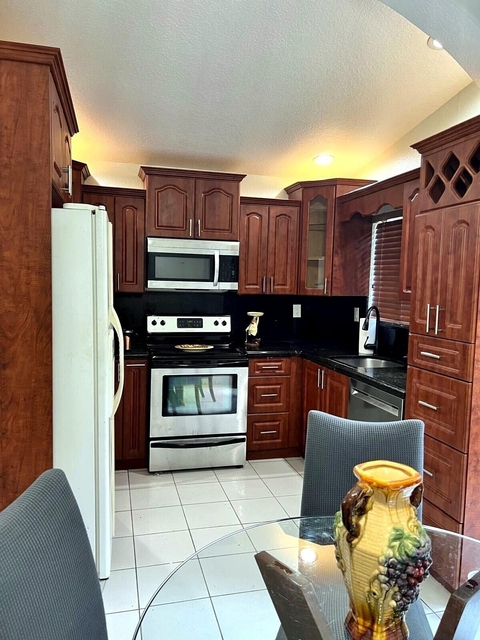 6251 Nw 199th Street - Photo 1