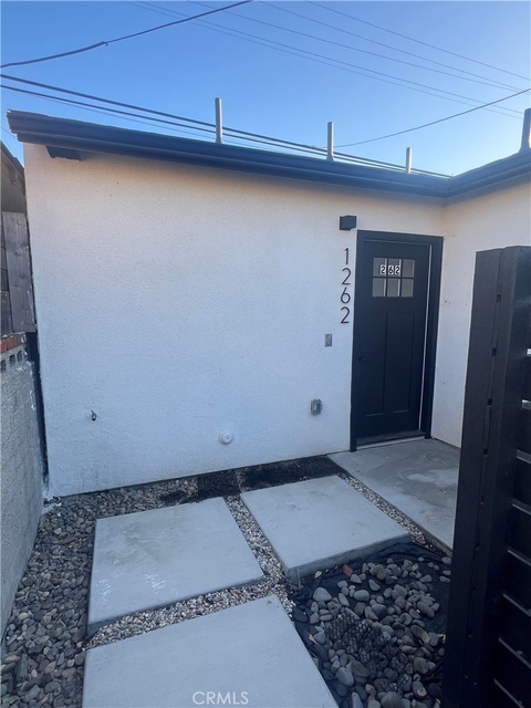 1262 E 124th Street - Photo 1