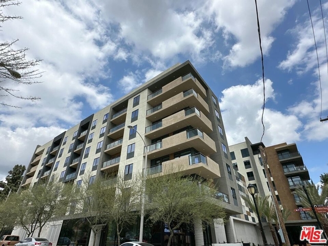 127 W Pomona Avenue - Photo 1