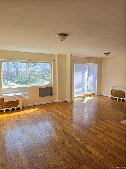 19525 Woodhull Avenue - Photo 1