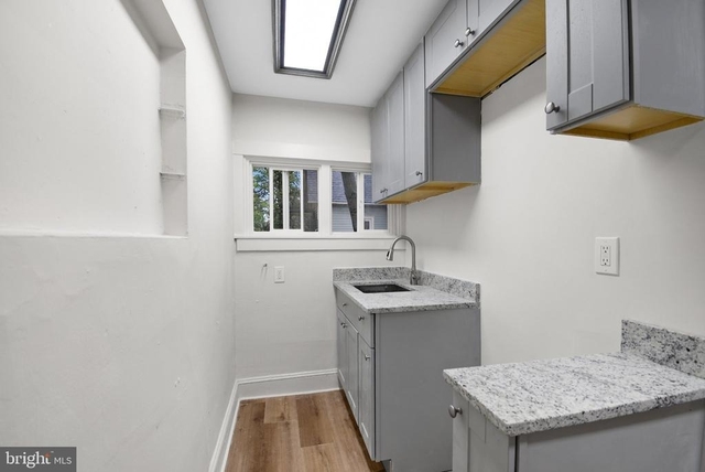 126 N Wycombe Avenue - Photo 1