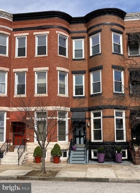 2225 Brookfield Avenue - Photo 1