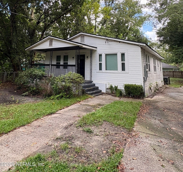 5779 Sw Carver Circle - Photo 1
