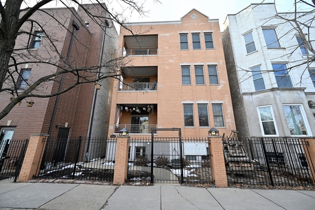 2108 N California Avenue - Photo 1