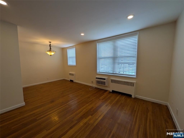 2160 Center - Photo 1