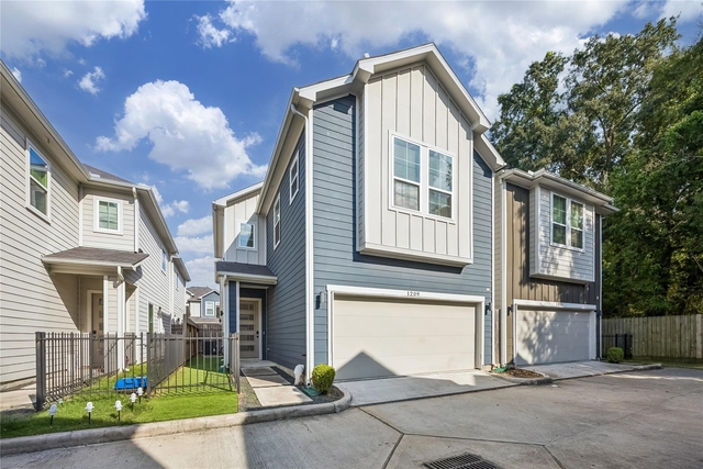 1209 W Tidwell Road - Photo 1
