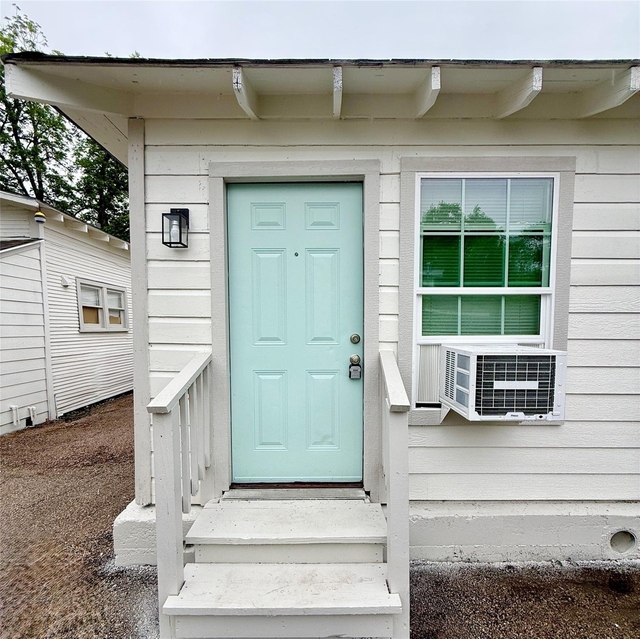 7427 Avenue I - Photo 1